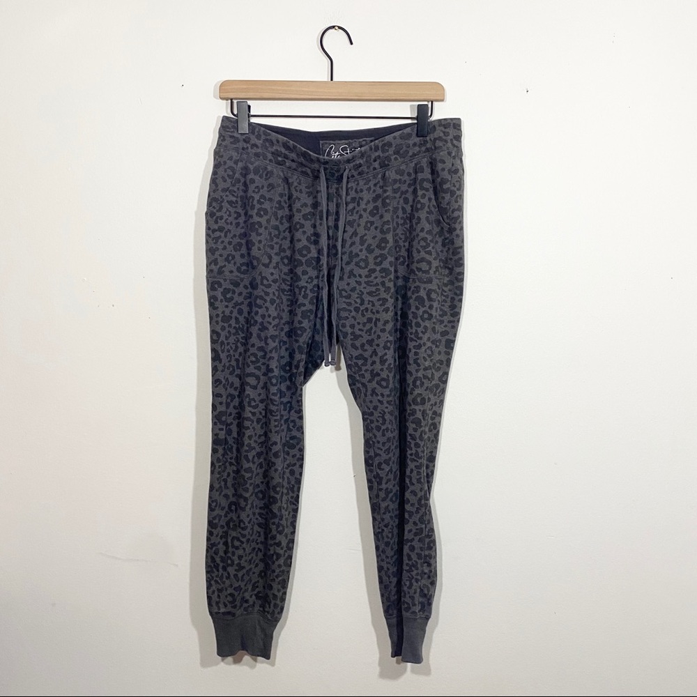Cheetah Print Jogger Sweatpants Size Large